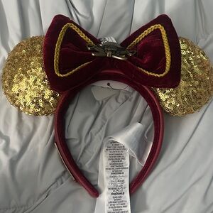 Disney  Pirate of the Caribbean Velvet Minnie Ears Headband
